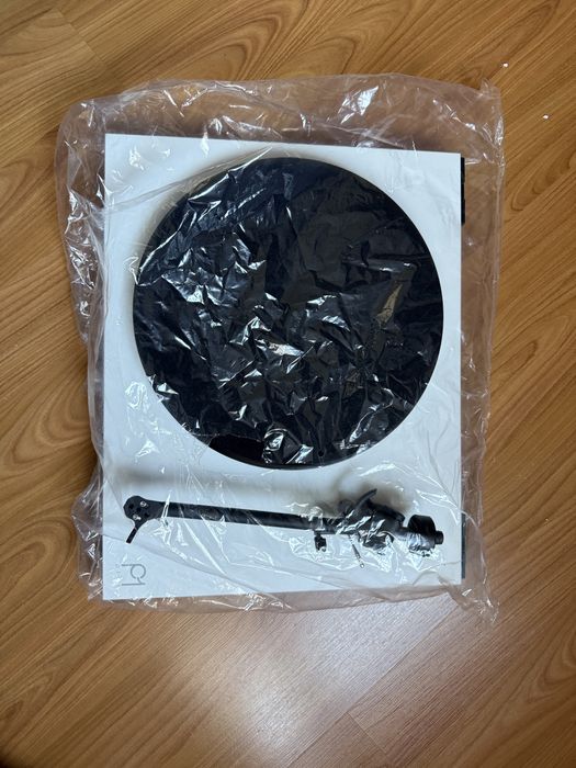 Gira-Discos Rega Planar 1 Plus - Branco