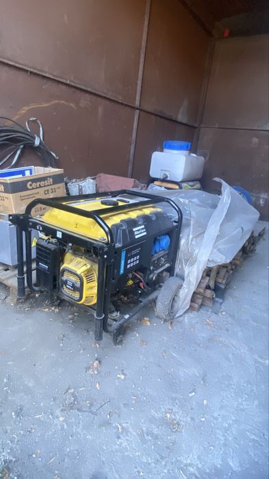 Генератор бензиновий