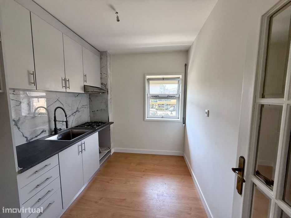 T3 Renovado c/lugar de. garagem - Rechousa