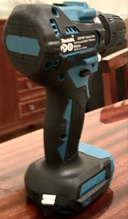 Makita Brushless 18V – NOVA (bateria 6.0Ah + carregador original)