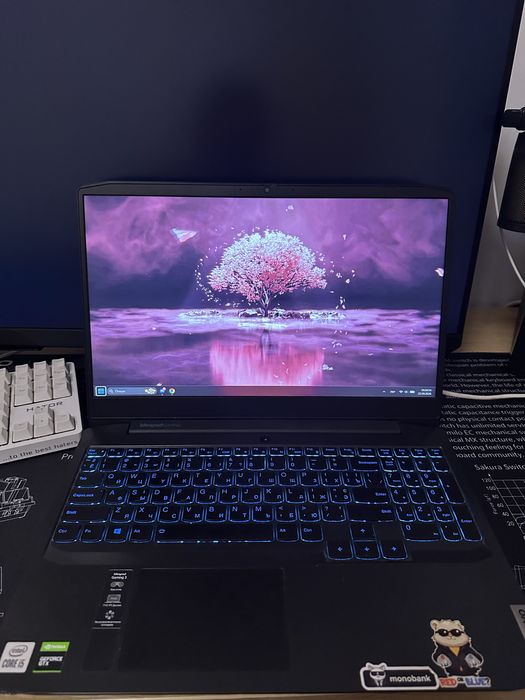 Ігровий ноутбук Lenovo