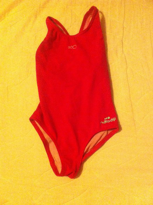 (2 por 1) Fato banho Nabaji e touca, chinelos