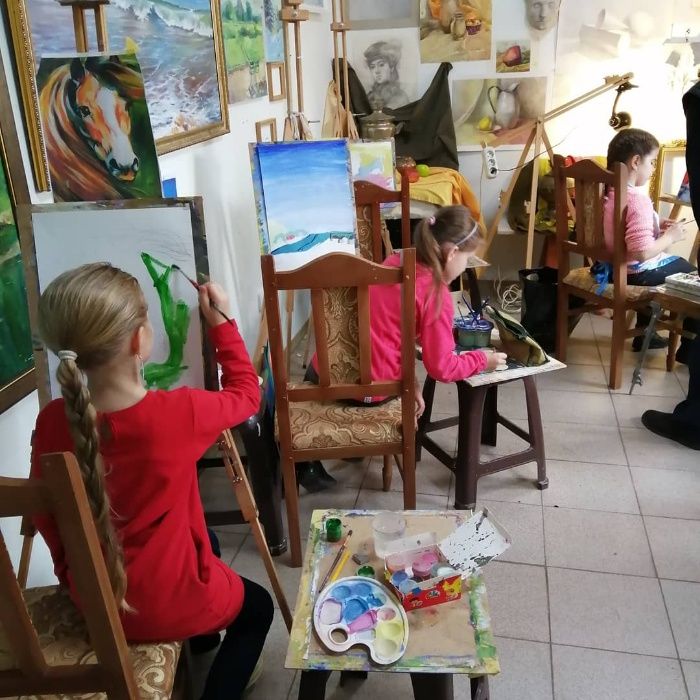 Уроки рисования и живописи.