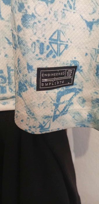 Camisola de Portugal tamanho XL nova por estrear