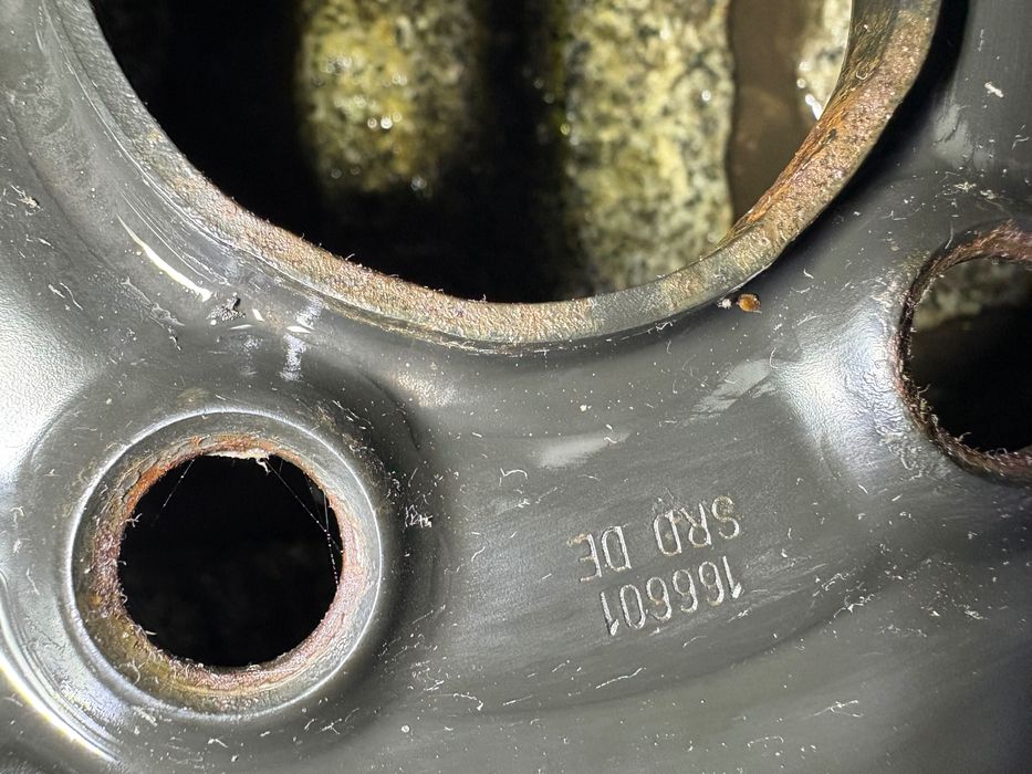 Koła 16'' VW Seat Skoda Audi 5x100 6J zimowe Falken ET45