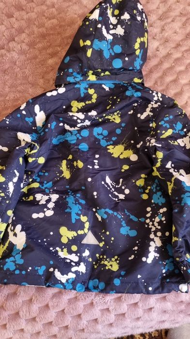 Продам весеннюю куртку для мальчика