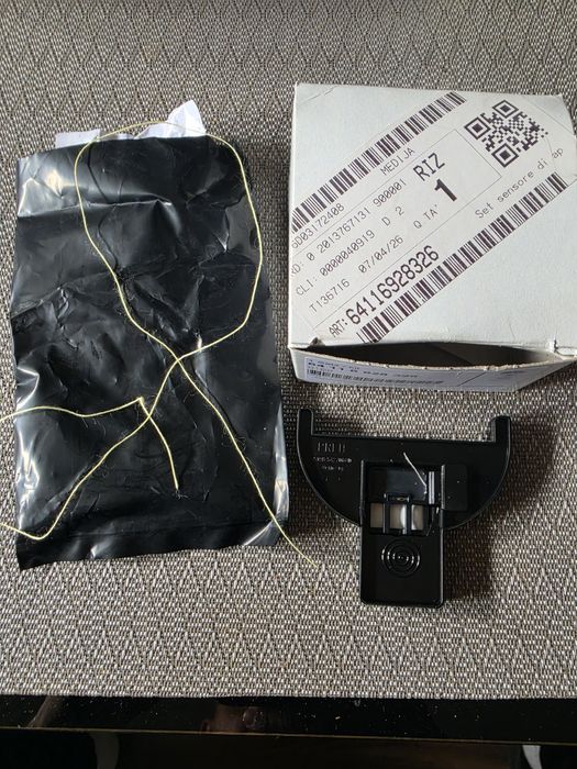 Czujnik zaparowania szyby -NOWY  OE BMW - bmw 1 / 3 / 5 / X1 / X5  ( E81 , E90 , E84 , E70 )