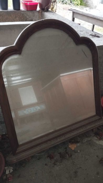 Cómoda em Madeira Maciça com Mármore e Espelho