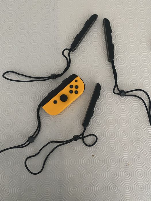 Nintendo switch + 2 comandos
