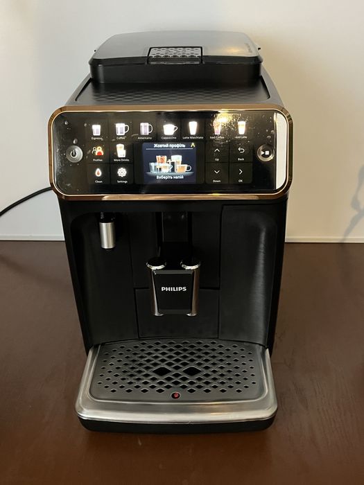Кавомашина Philips 5500 series LatteGo з Гарантією!