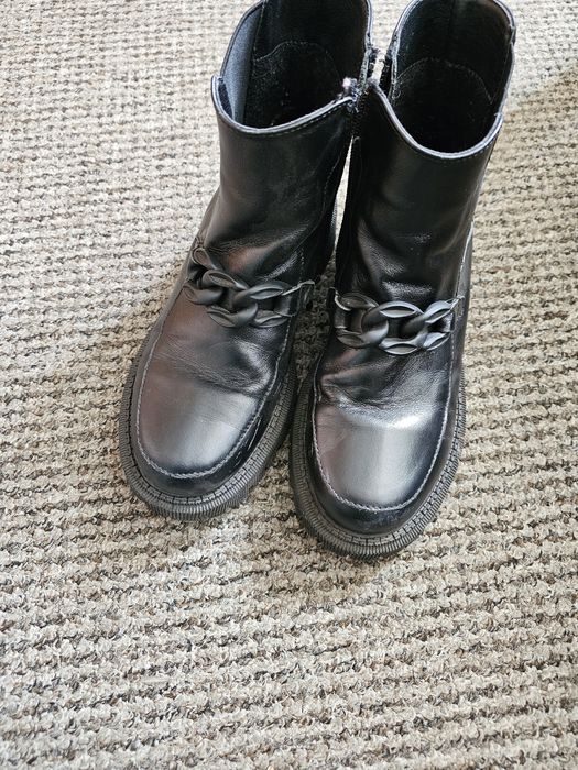 Взуття 35 розмір весна -осінь шкіра