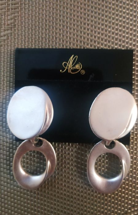 Клипсы (ювелирная бижутерия)