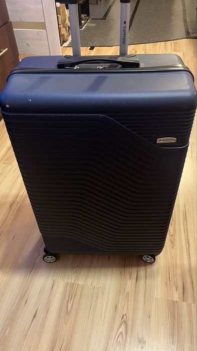 Walizka na kółkach abs