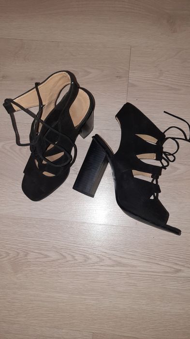 Гарні босоніжки, босоножки чорні 24.5 см