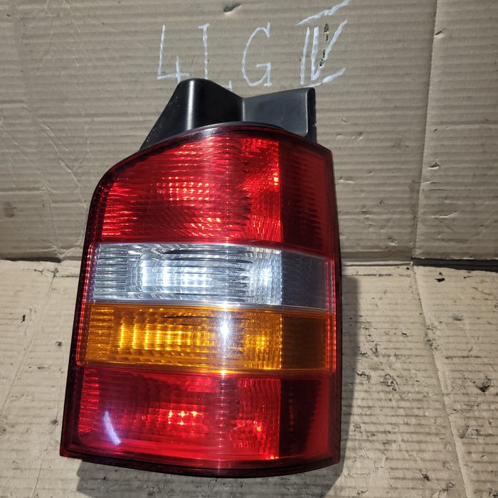 Lampa tył prawa vw T5 Transporter 2006r