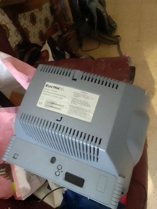 Televisão Pequena a funcionar