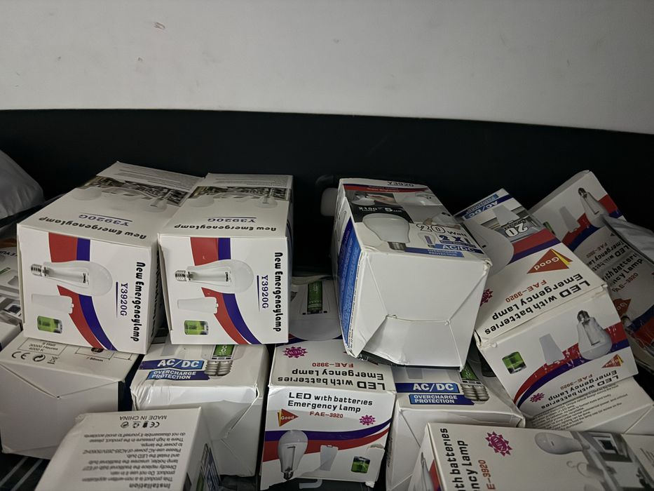 УЦІНКА Акумуляторна лампочка 20 Вт, лампочка с аккумулятором