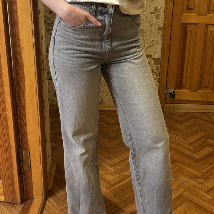 Сірі джинси Mango