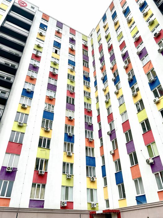 Продаж Дворівнева гостинка 20 м² у ЖК «Воробйові Гори» з якісним ремонтом, меблями та технікою