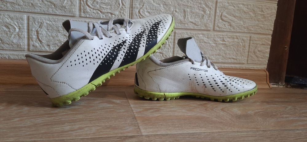 Сороконожки Adidas Predator