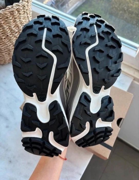SALOMON XT6 Branco/Cinza