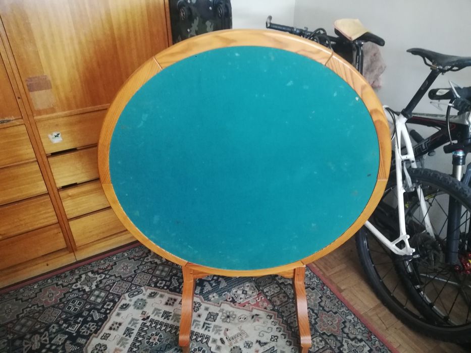 Mesa de jogo dobrável