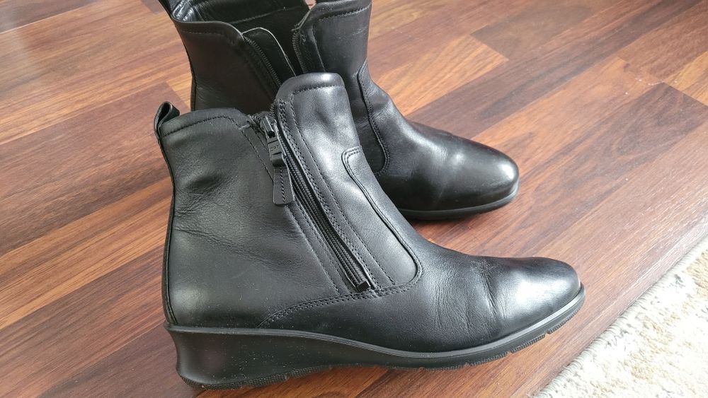 Botki na koturnie Ecco Felicia 41