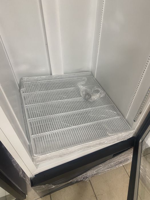 Холодильник для напитков FRIGOGLASS