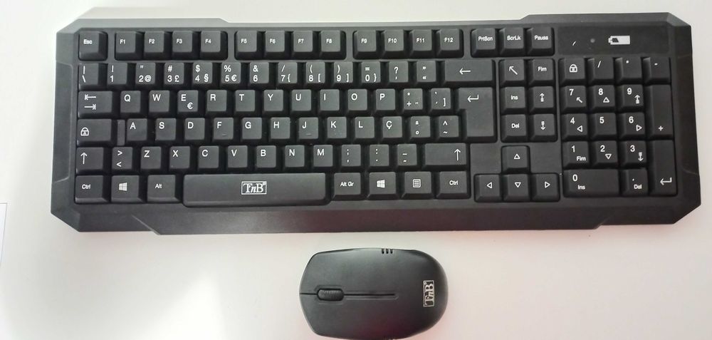 Teclado + Rato (Bluetooth)