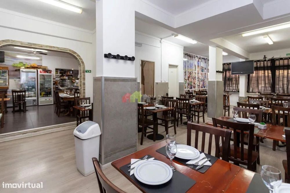 Trespasse de Restaurante Pronto a Funcionar | Com Esplanada e Grande V