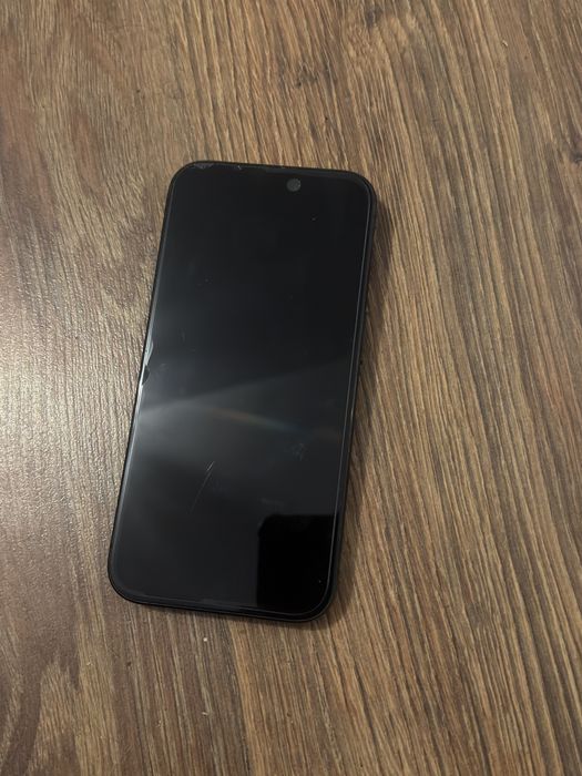 Iphone 15 pro 88% baterii