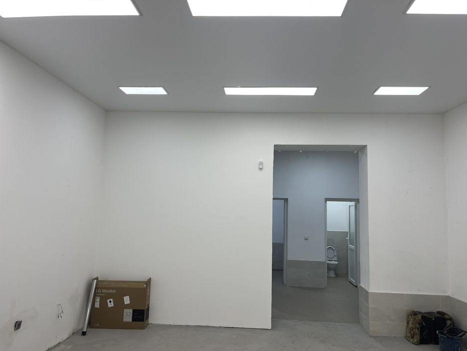 Здається в оренду торгове приміщення в місті Долина, площею 60 кв. м.