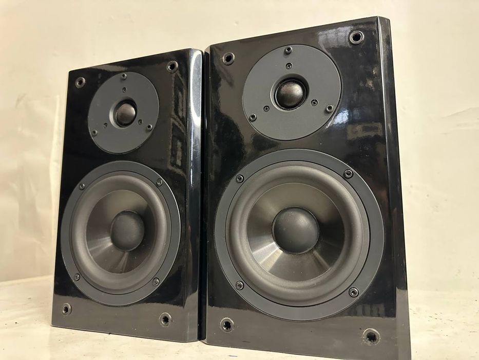 Kolumny Hi-Fi Yamaha NX-E 800 | 2-drożne Bass Reflex | 60 W | 6 Ω | PianoCraft
