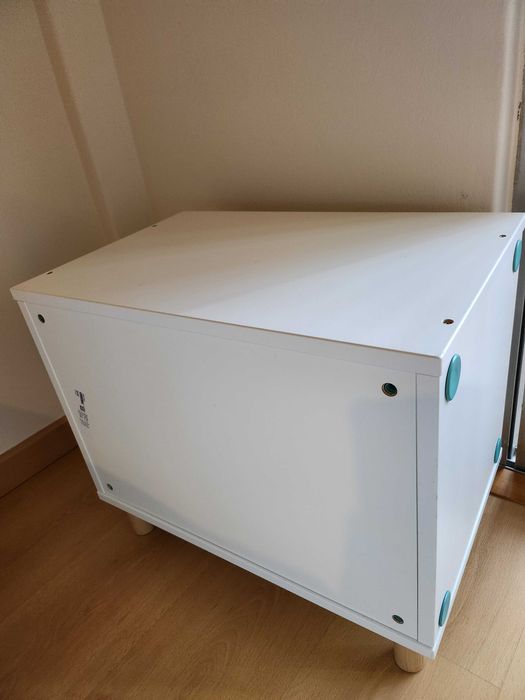 Mesa cabeceira versatil