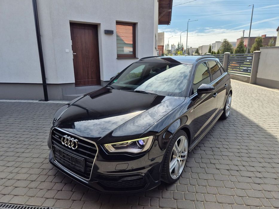 Audi A3 Sportback A3 Quattro S-line. W środku i na zewnątrz . Rok 2015 silnik 2.0 diesel