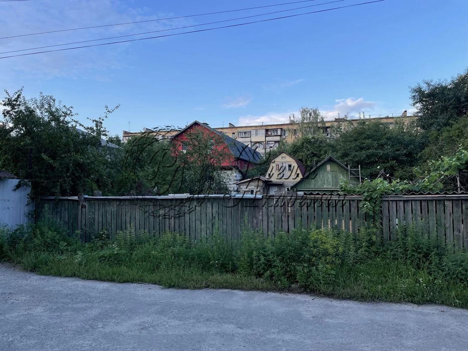 Продаж ділянки 5 соток на Нивках