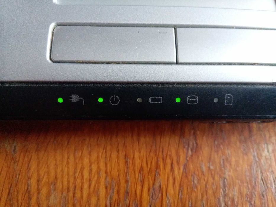 надежный полностью рабочий ноутбук Toshiba Satellite в отличном состоянии