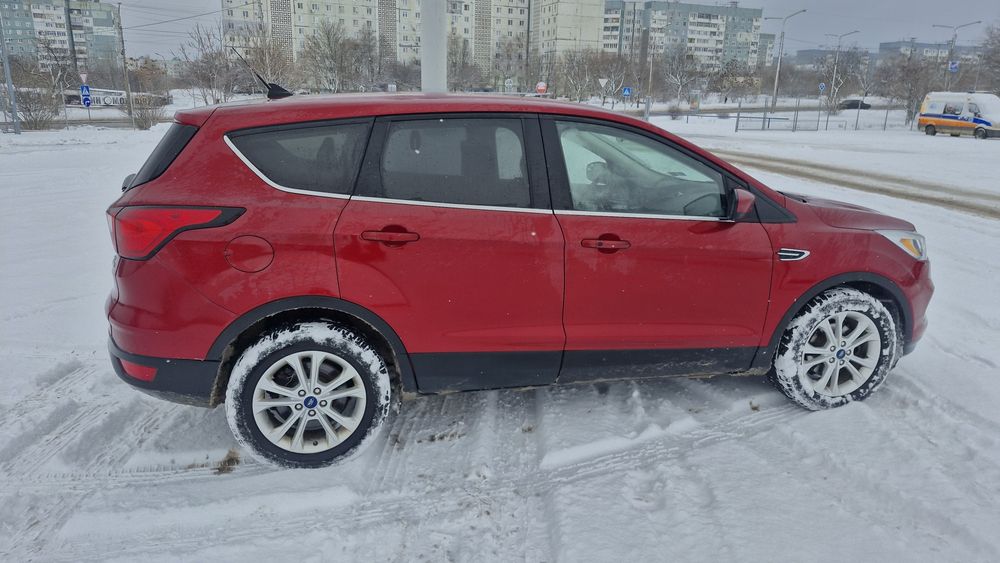 Продам Ford Escape 1.5