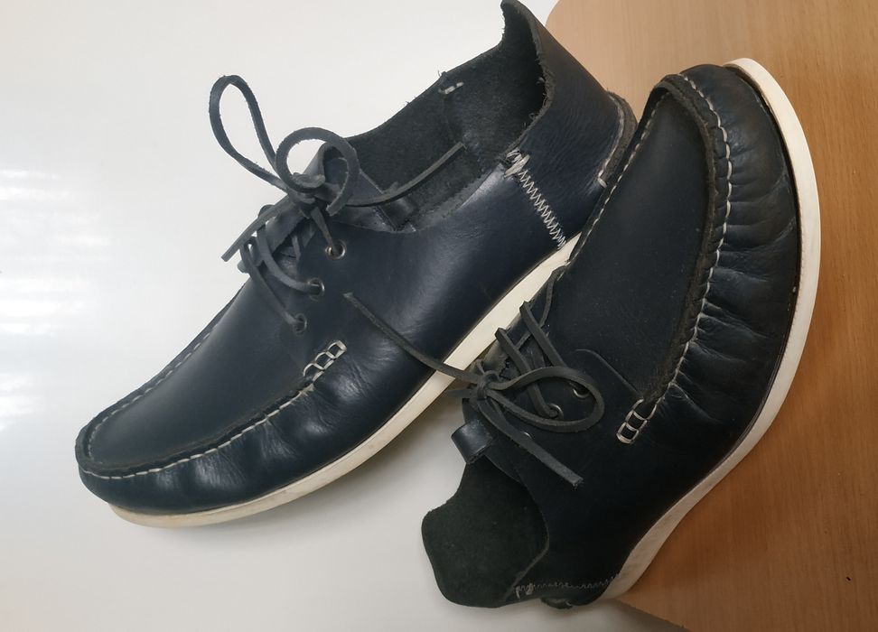 Кроссовки  43 размер