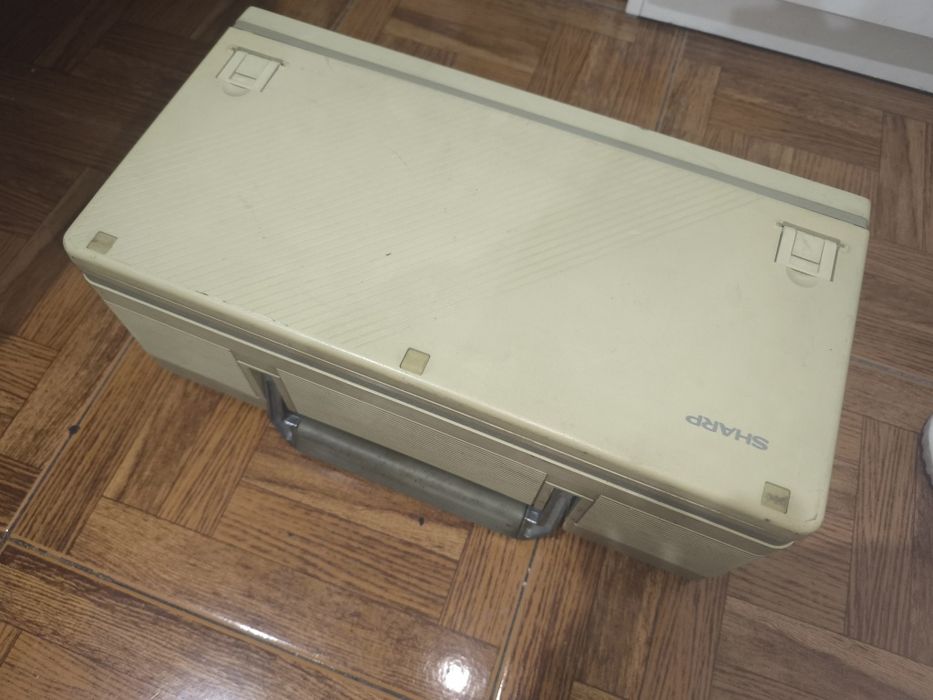 Sharp PC 7000 usado428960602622545921