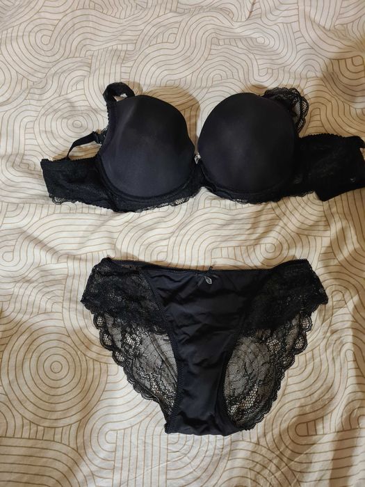 Zestaw ESOTIQ biustonosz 75F+majtki M czarne z koronką