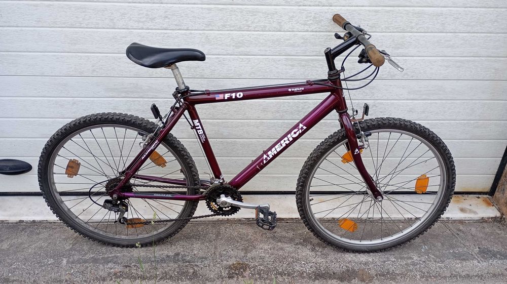 Bicicleta de Montanha 1994, em alumínio/magnésio, Shimano Altus.