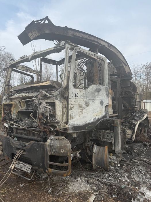 MAN TGS  Rębak mobilny JENZ HEM 582 R - wrak po spaleniu, na części