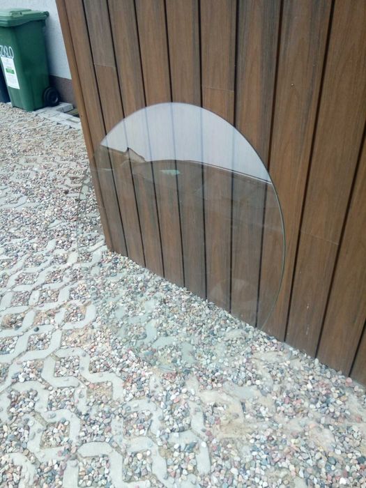 Blat szklany o wymiarach średnica 100cm, grubość 1,5cm