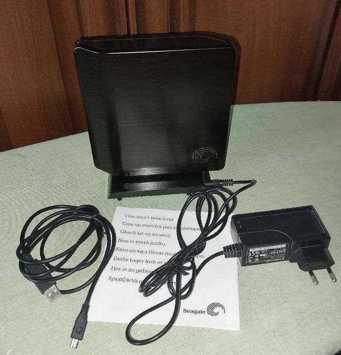 Жесткий диск Seagate FreeAgent Pro 320GB