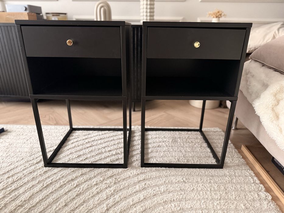 Stoliki nocne IKEA Vikhammer 2 sztuki czarne nakastliki szafki nocne szafka nocna