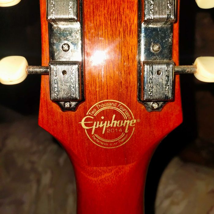 Guitarra Epiphone semi-acustica ft 30 caballero.