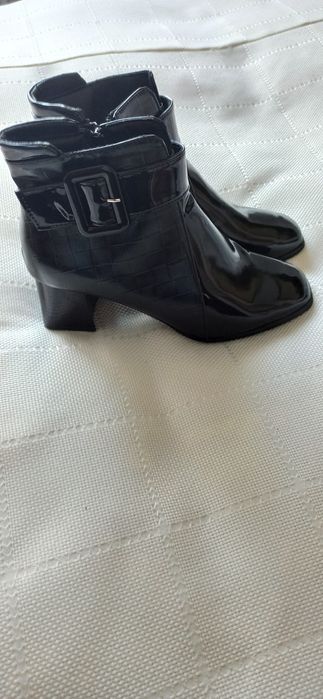 Botki nowe czarne 39