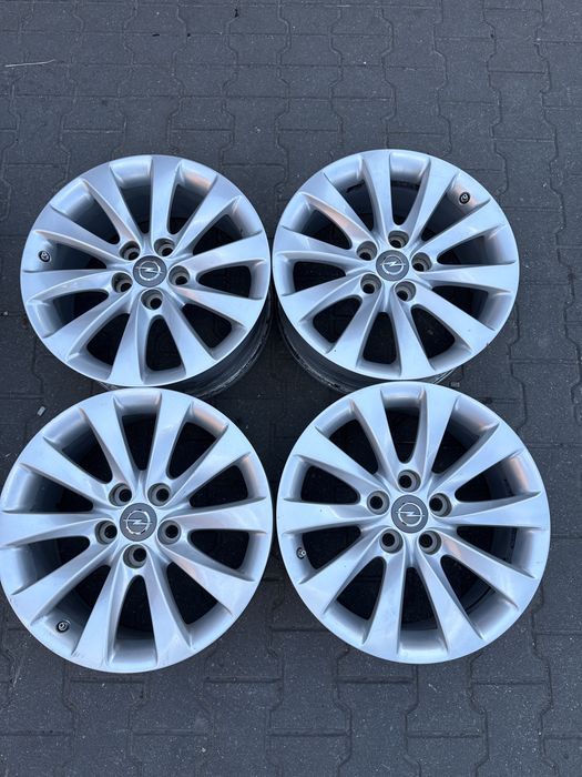 Felgi aluminiowe 18 cali 8J 5x120 et 42 Opel Insignia