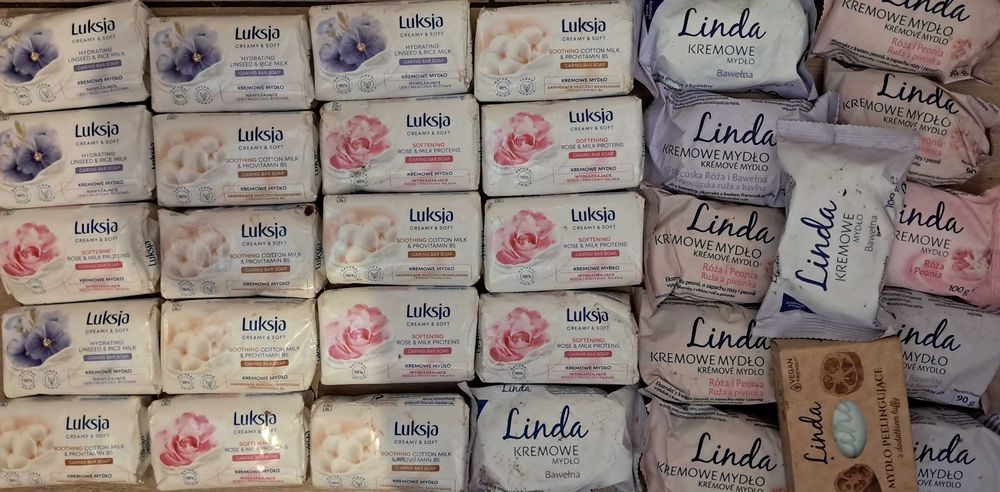32 kostki mydła każda 90g: 19 x Luksja + 13 x Linda